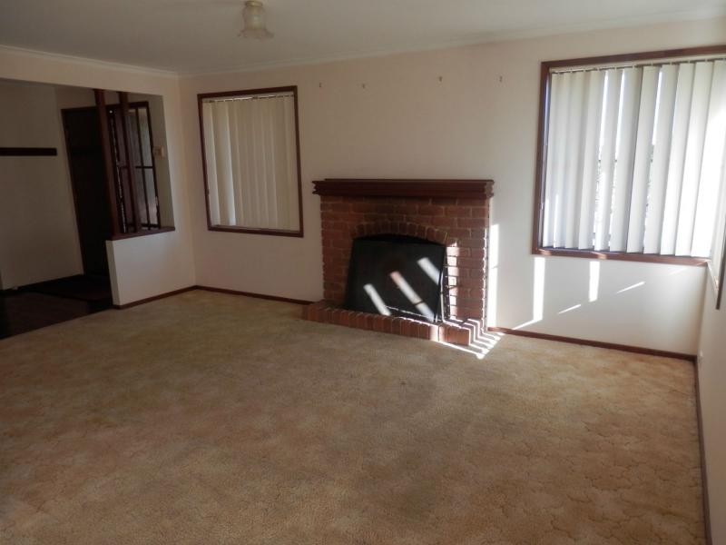 18 Mount Erin Crescent, Frankston South VIC 3199