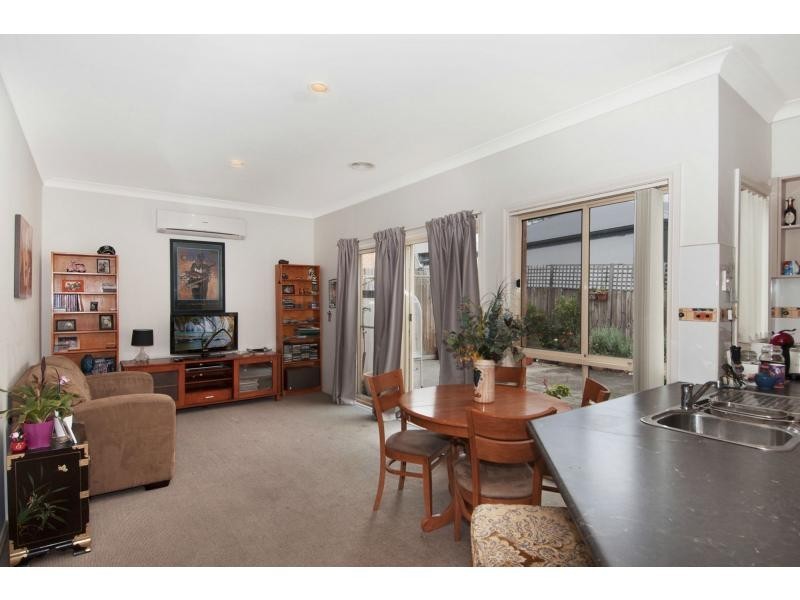 1/192 Beach Street, Frankston VIC 3199