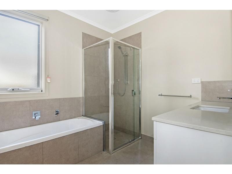 2/14 Canberra Street, Carrum VIC 3197