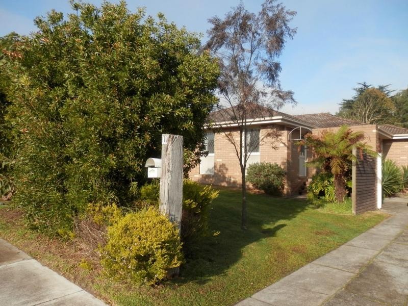 11 Albany Place, Frankston South VIC 3199