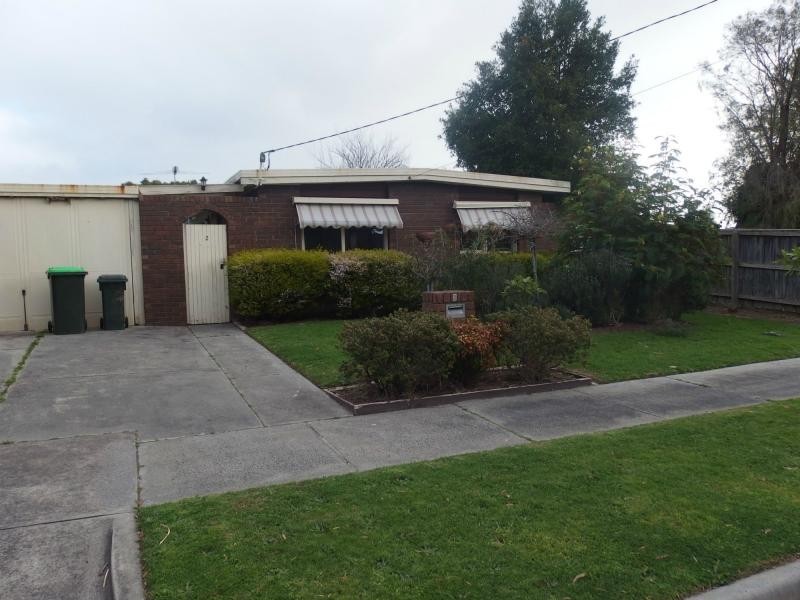 2 Bush Court, Frankston VIC 3199