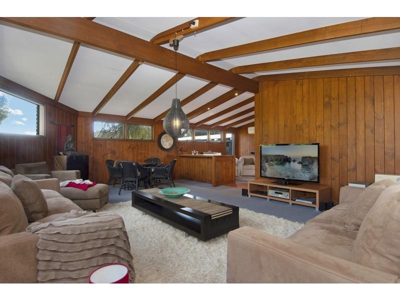 18 Two Bays Road, Mount Eliza VIC 3930