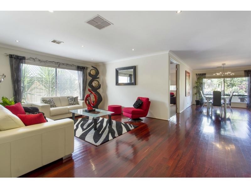 115 Sandhurst Boulevard, Sandhurst VIC 3977