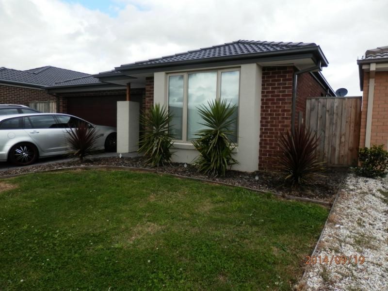 12 Copernicus Circuit, Cranbourne West VIC 3977