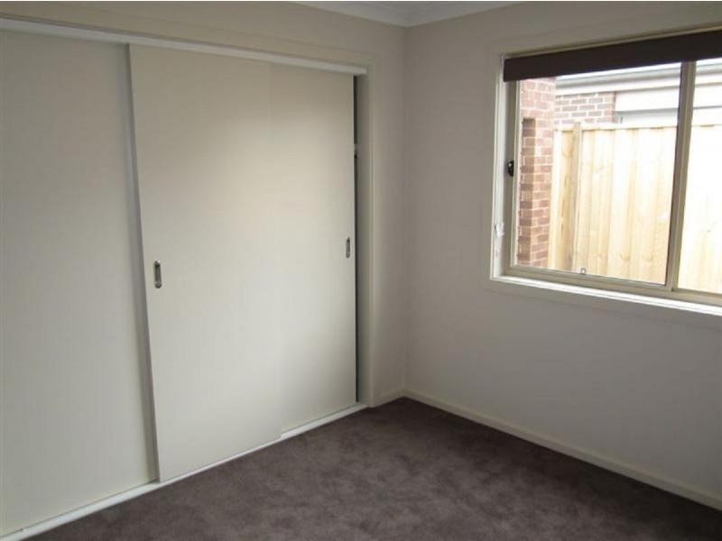 12 Copernicus Circuit, Cranbourne West VIC 3977