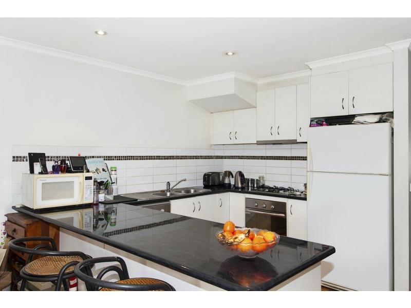 2/76 McMahons Road, Frankston VIC 3199