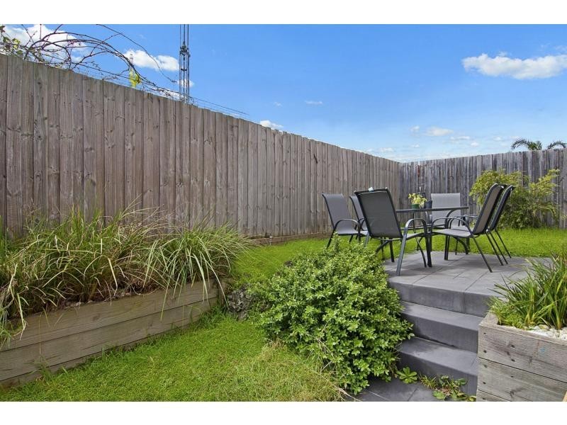 2/76 McMahons Road, Frankston VIC 3199