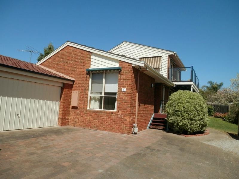 9 Sarah Place, Frankston South VIC 3199