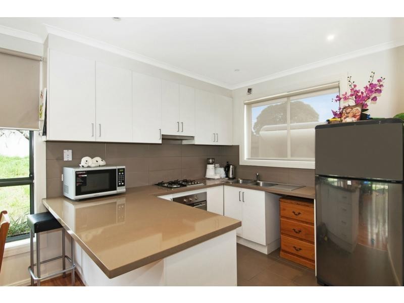 2/31 Parer Street, Frankston VIC 3199