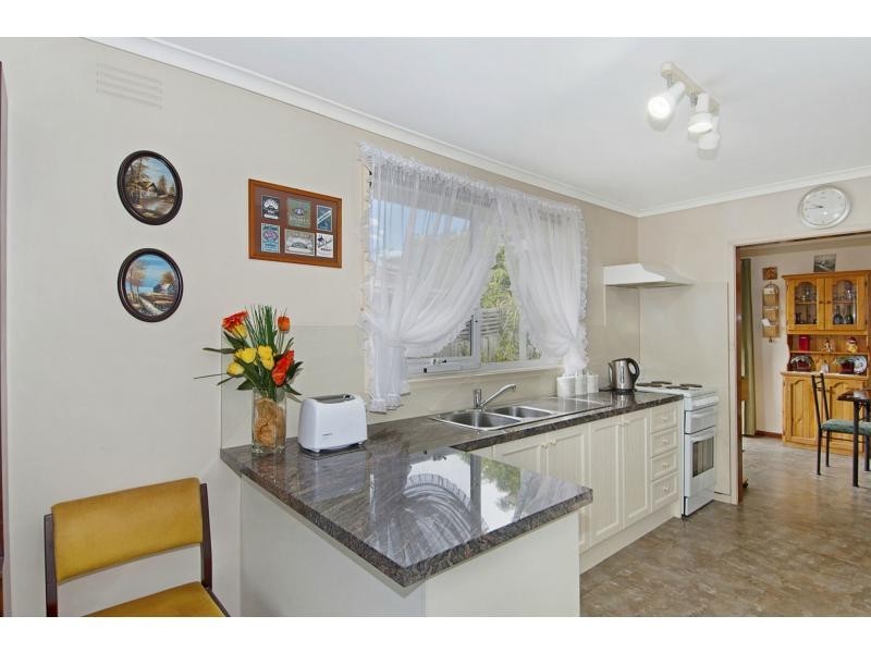 18 Gowrie Avenue, Frankston South VIC 3199