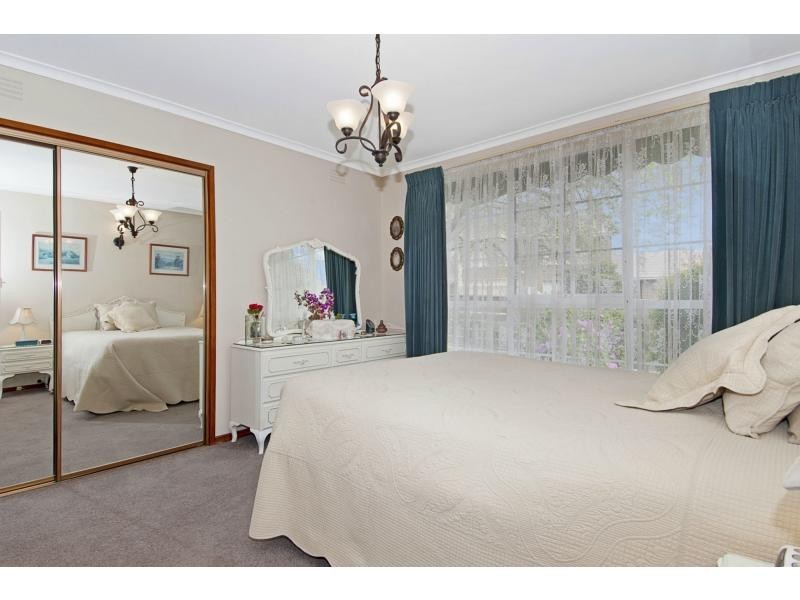 18 Gowrie Avenue, Frankston South VIC 3199