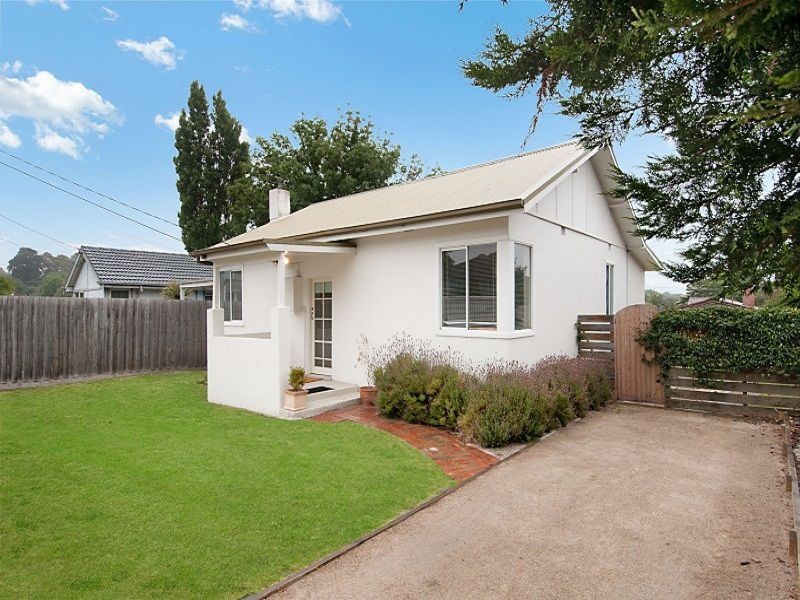 17 Burns Street, Frankston VIC 3199