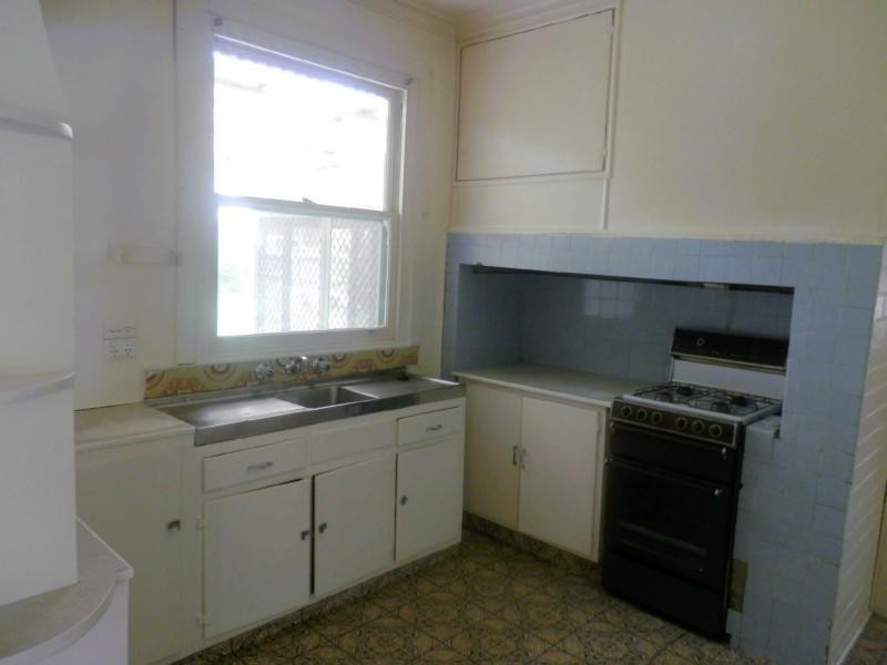 1 Heath Avenue, Frankston VIC 3199