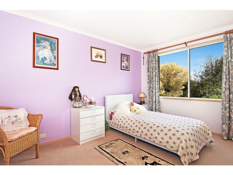 22 Raleon Avenue, Frankston South VIC 3199