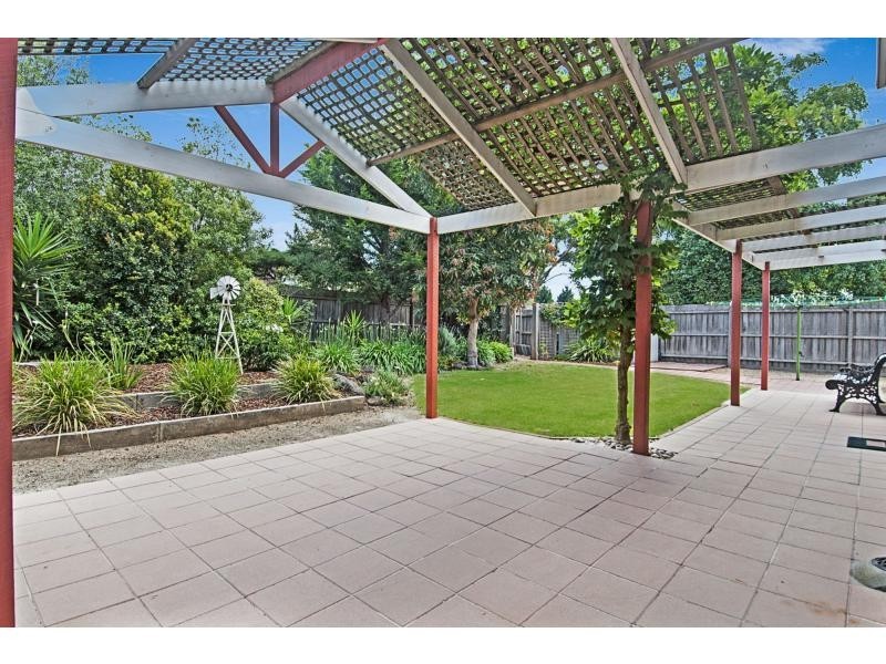 22 Raleon Avenue, Frankston South VIC 3199