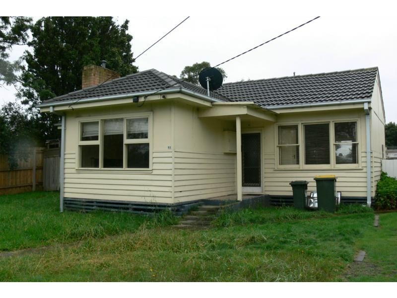 11 Fairway Street, Frankston VIC 3199