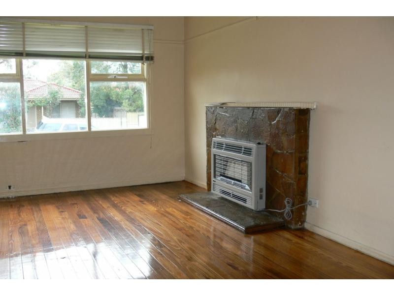 11 Fairway Street, Frankston VIC 3199