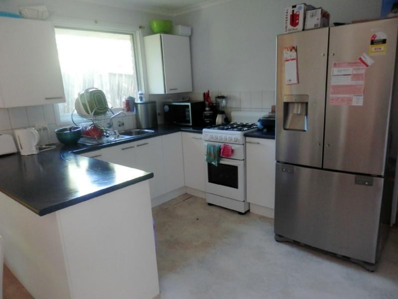 2/27 Parer Street, Frankston VIC 3199