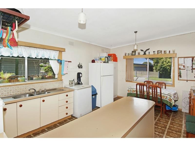 22 Seacrest Avenue, Seaford VIC 3198