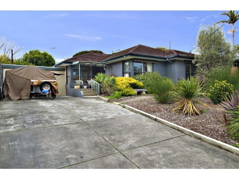 5 Malcolm Court, Frankston VIC 3199