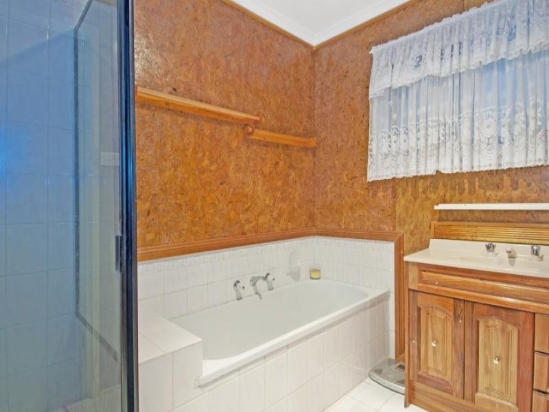 5 Malcolm Court, Frankston VIC 3199