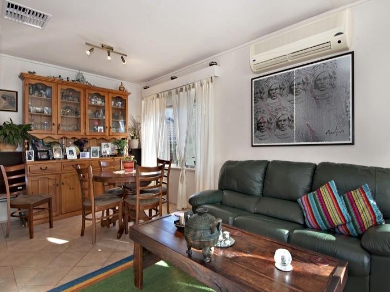 12 Carmel Court, Frankston VIC 3199