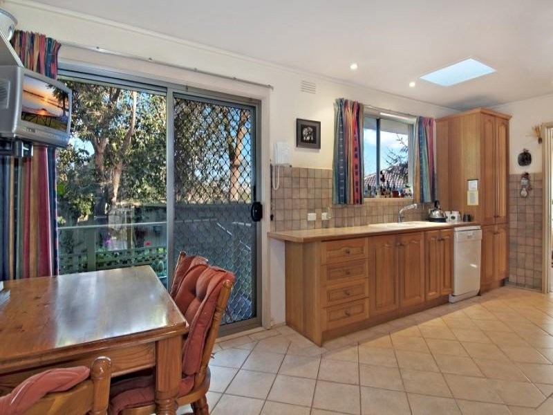 12 Carmel Court, Frankston VIC 3199