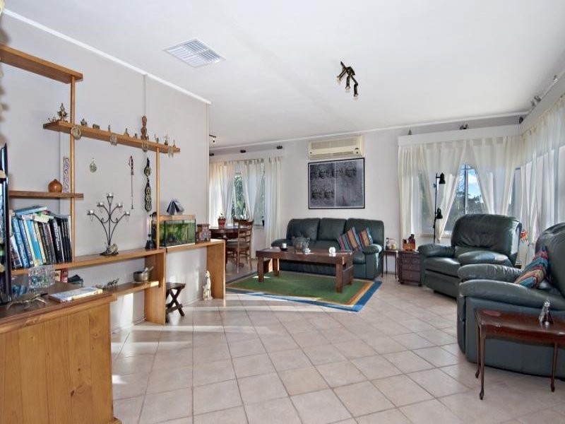 12 Carmel Court, Frankston VIC 3199