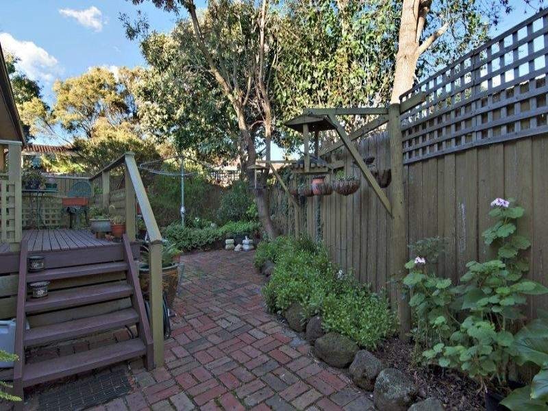 12 Carmel Court, Frankston VIC 3199