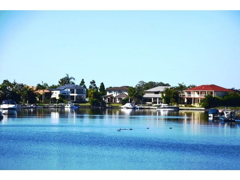 24 Calmwater Crescent, Gold Coast, Helensvale QLD 4212