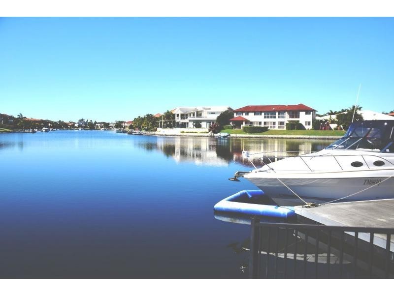 24 Calmwater Crescent, Gold Coast, Helensvale QLD 4212