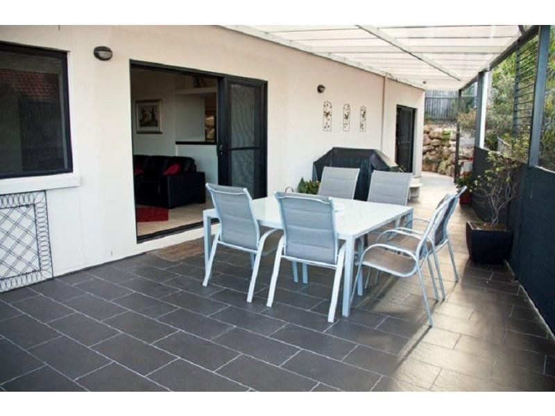 73 Armstrong Way, Highland Park QLD 4211