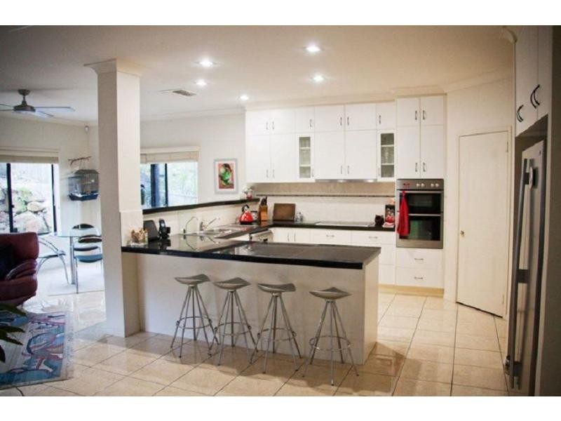 73 Armstrong Way, Highland Park QLD 4211