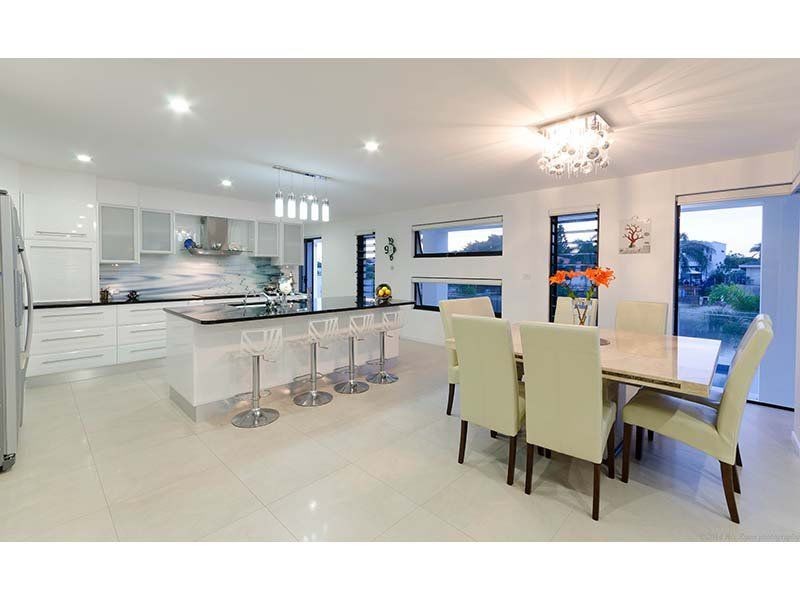 Broadbeach Waters QLD 4218