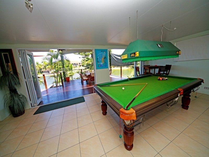 7 GRETEL Drive, Mermaid Waters QLD 4218