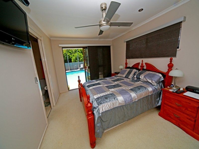 7 GRETEL Drive, Mermaid Waters QLD 4218