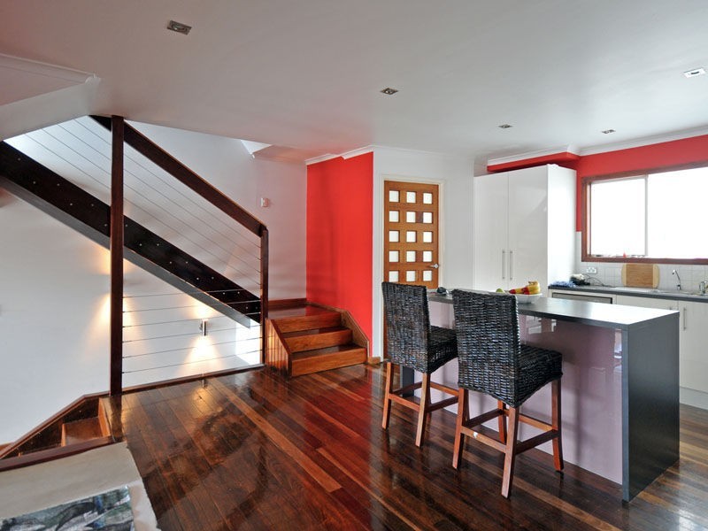 Duplex 3/23 Hooker Boulevard, Broadbeach Waters QLD 4218