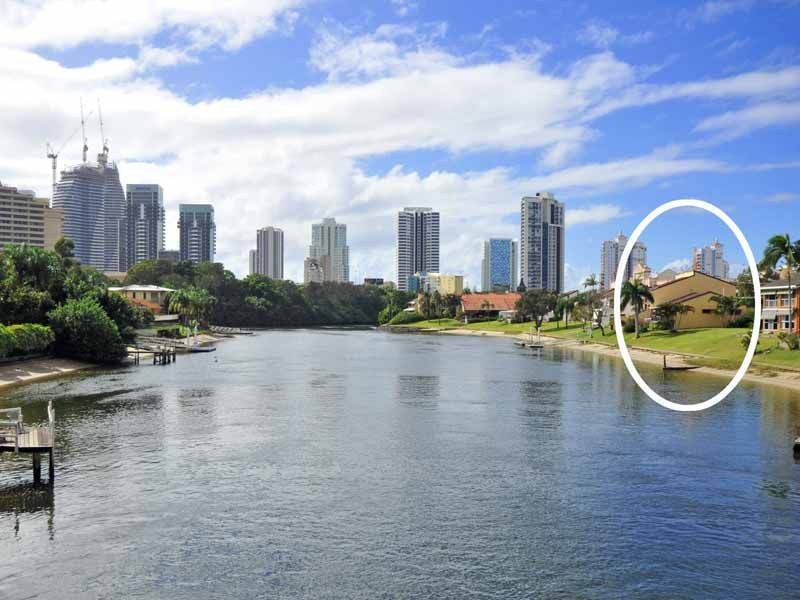 Duplex 3/23 Hooker Boulevard, Broadbeach Waters QLD 4218
