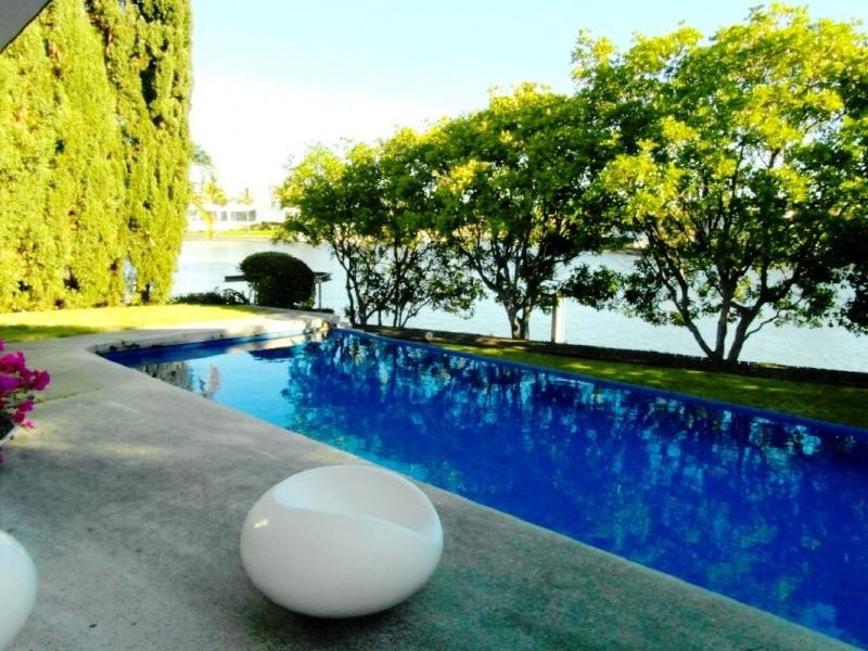 305 Monaco Street, Broadbeach Waters QLD 4218