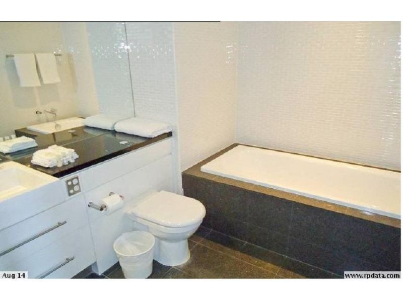 Broadbeach QLD 4218