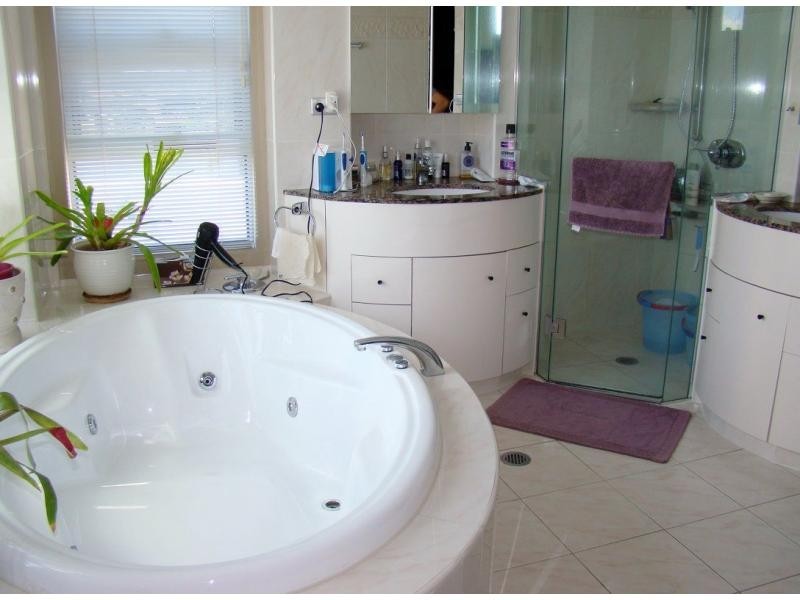 17 Staysail Crescent, Clear Island Waters QLD 4226