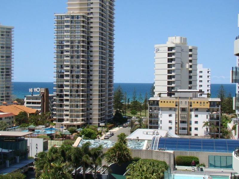 90 Surf Parade, Broadbeach QLD 4218