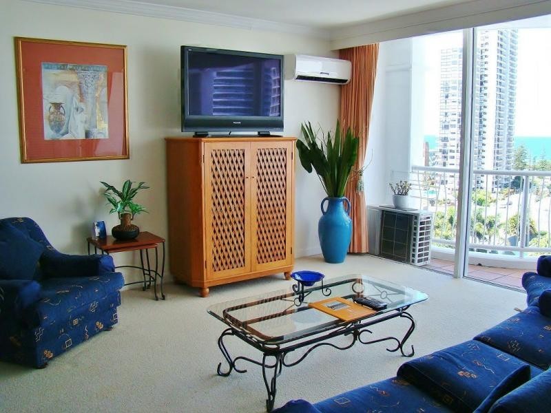 90 Surf Parade, Broadbeach QLD 4218