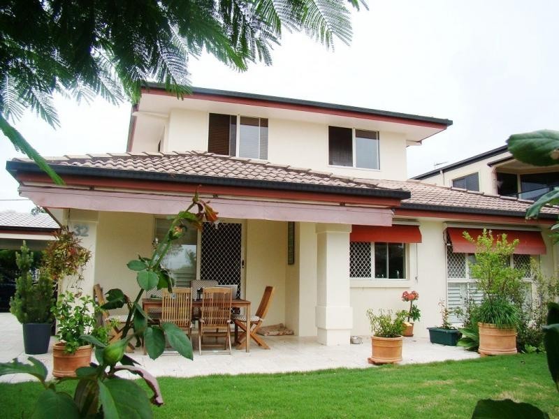 Duplex 1/32 Burrows Street, Biggera Waters QLD 4216