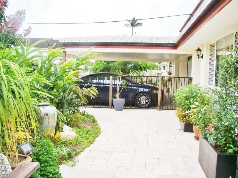 Duplex 1/32 Burrows Street, Biggera Waters QLD 4216