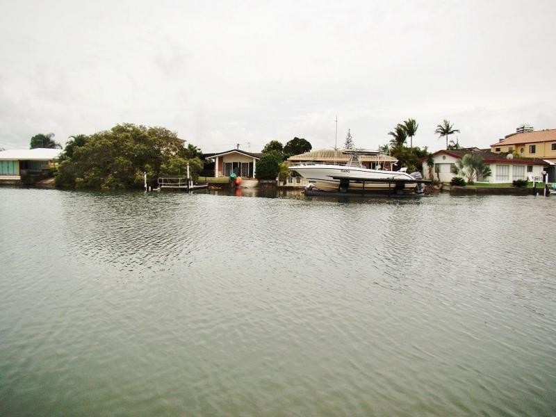 Duplex 1/32 Burrows Street, Biggera Waters QLD 4216