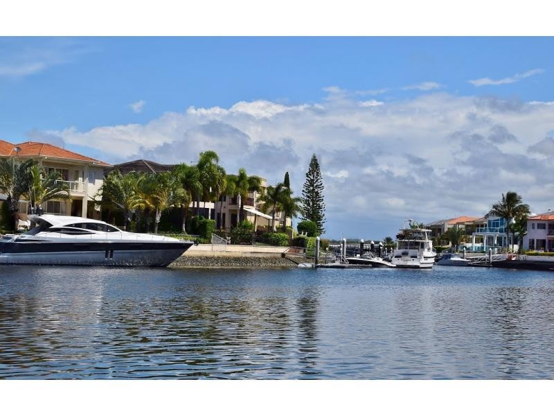 Sovereign Islands QLD 4216