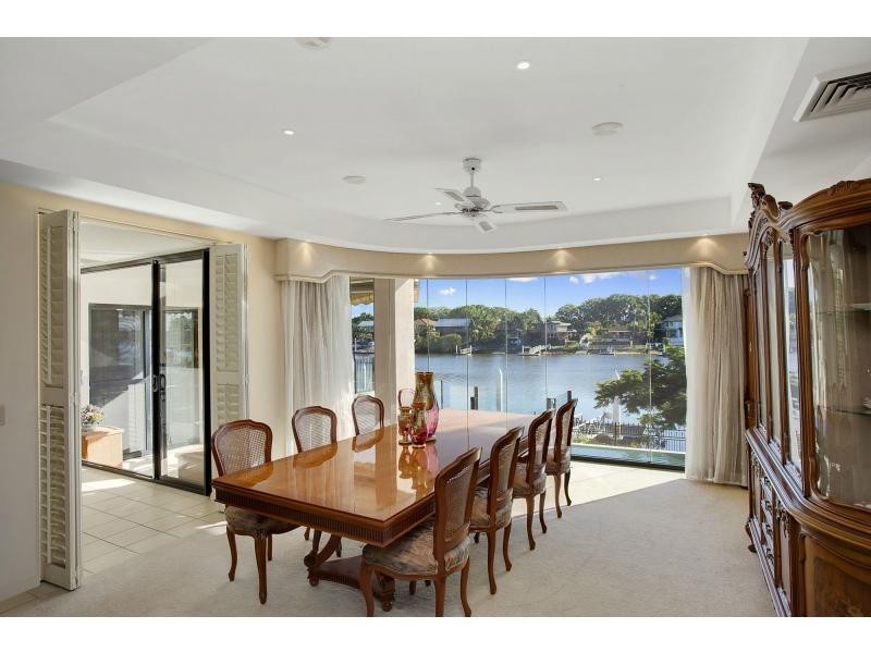 25 Sir Bruce Small Boulevard, Benowa QLD 4217