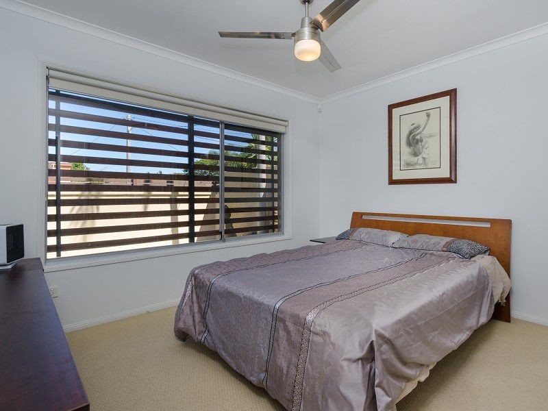 1 Monterey Court, Broadbeach Waters QLD 4218