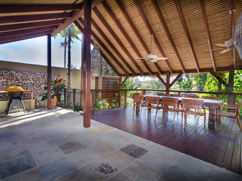 1 Monterey Court, Broadbeach Waters QLD 4218